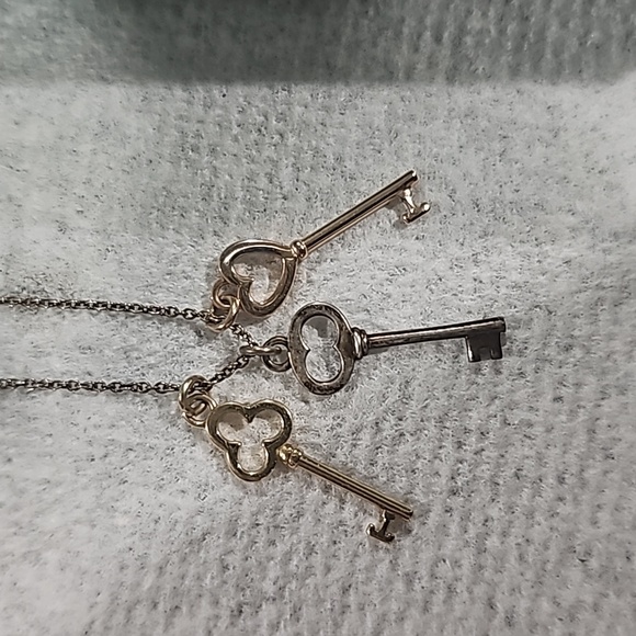 Tiffany & Co. Triple Key Motif Silver Gold Pendant Necklace Ag925 Au750 18in Lg - Picture 10 of 15